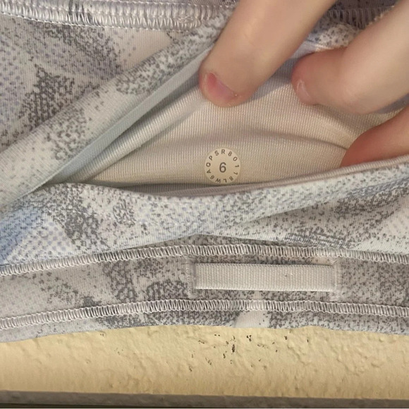 Lululemon Train Times 7/8 Jasmine White Multi Gray Sz 6 Athletic Run Leggings - Picture 12 of 13